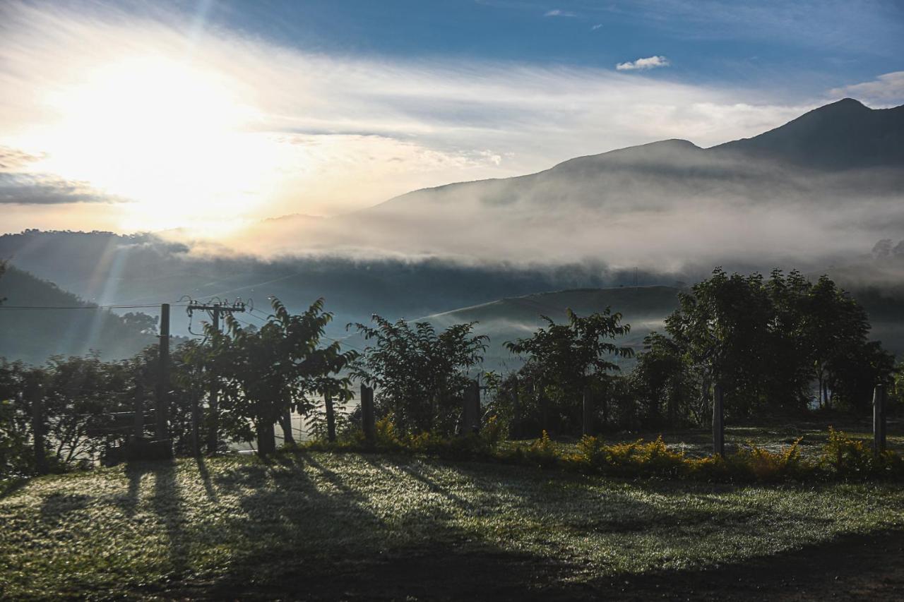 Pousada Pedra Da Mina Паса-Куатру Екстер'єр фото